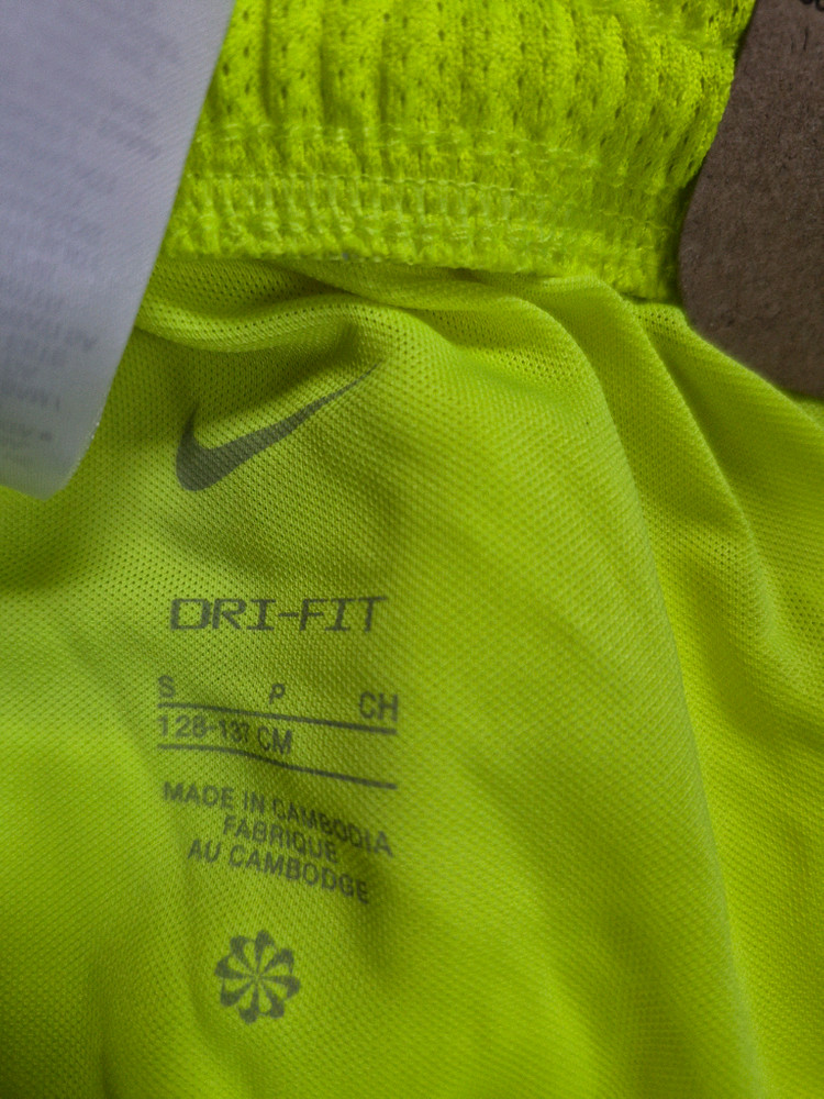 유니섹스 형광 그린 반바지 이미지