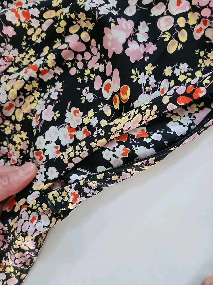11만원짜리 새상품 Zara 자라 플라워 패턴 원피스 이미지