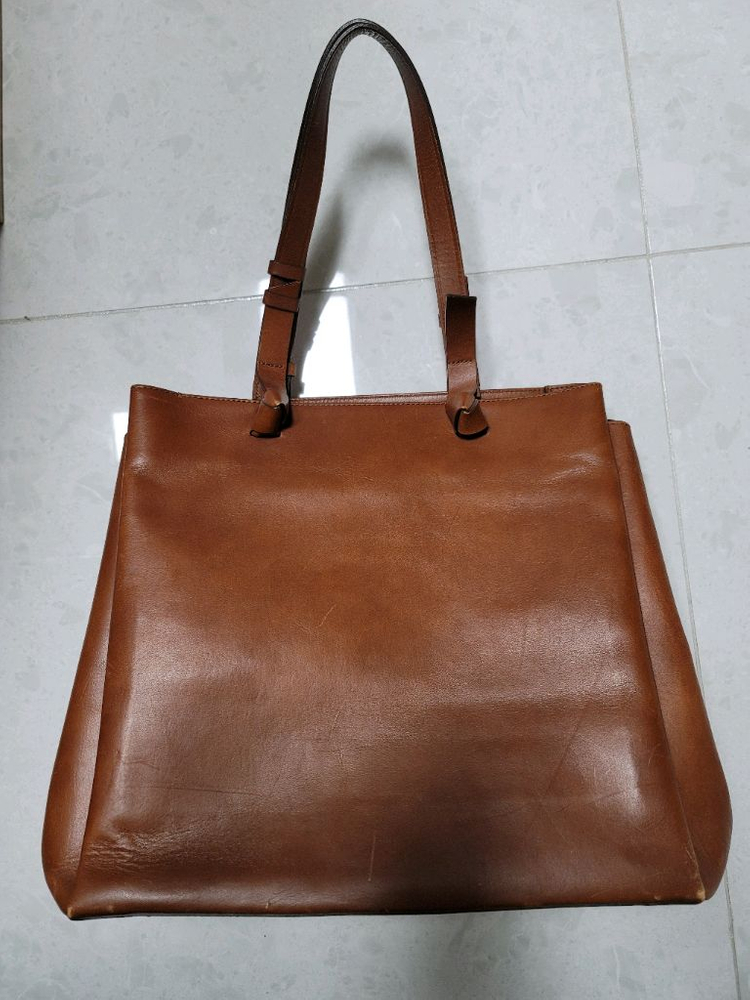 마시모두띠 브라운 통가죽 토트백 상태굿탄탄한 가죽의 숄더백 이미지