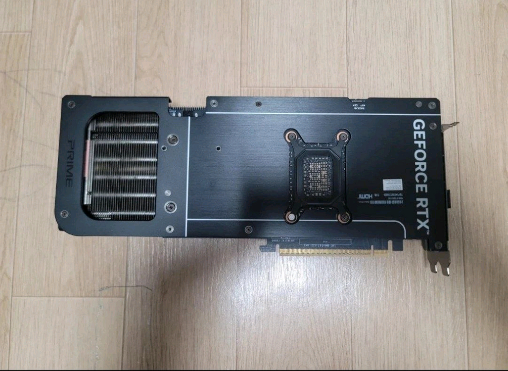 ASUS PRIME RTX 5070Ti 논OC 팝니다 이미지