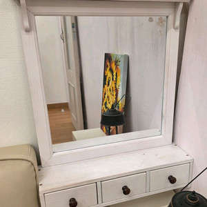 화이트 우드 수납 선반 거울,앤클라인 거울 서랍 이미지