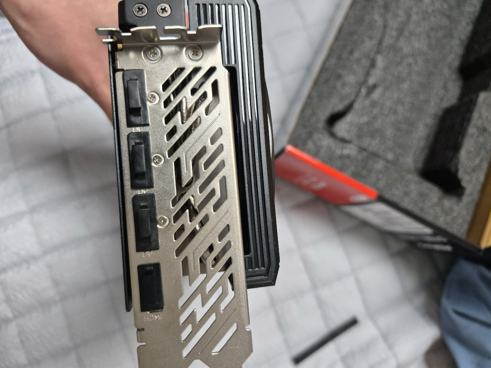 9070xt 스틸레전드 이미지