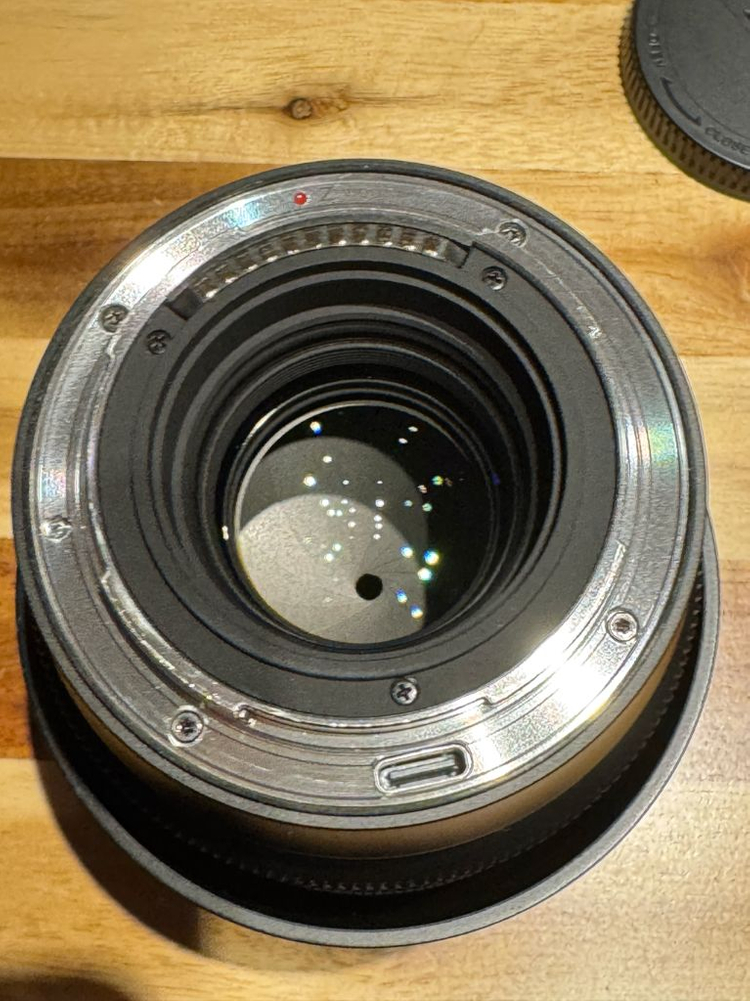 시루이 오로라 85mm f1.4 (85.4) 니콘 Z 마운트 이미지