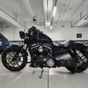 할리데이비슨 아이언 883 20년식 판매합니다 이미지