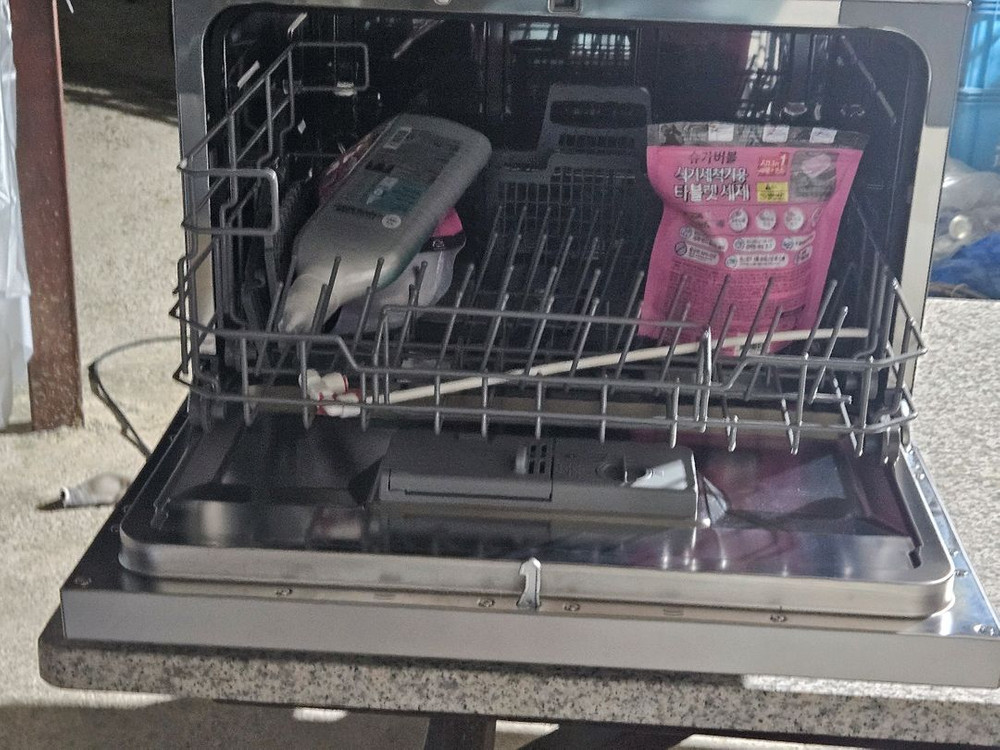식기세척기 이미지