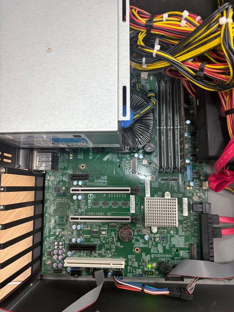 i7-8700 / 슈퍼마이크로 / 시소닉 / 핫스왑 워크스테이션 판매합니다 이미지