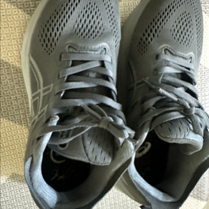 아식스 젤 카야노 31 250사이즈 그레이 이미지