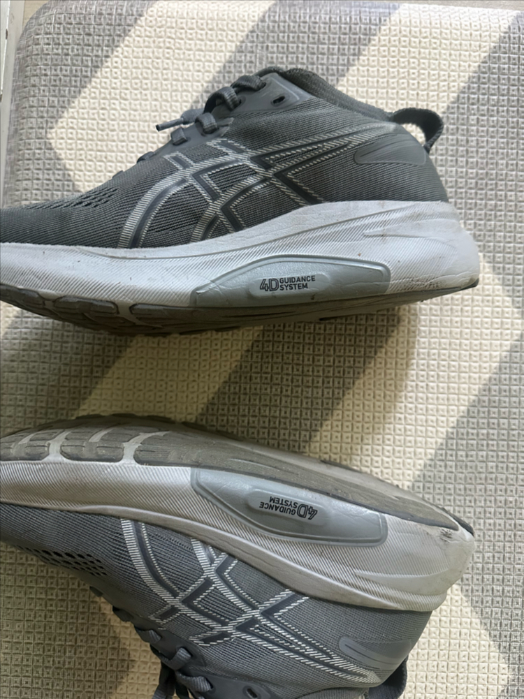 아식스 젤 카야노 31 250사이즈 그레이 이미지
