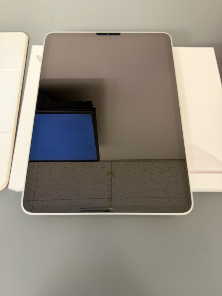 아이패드 프로 11인치 4세대 M2, 매직키보드, 애플펜슬 판매 이미지