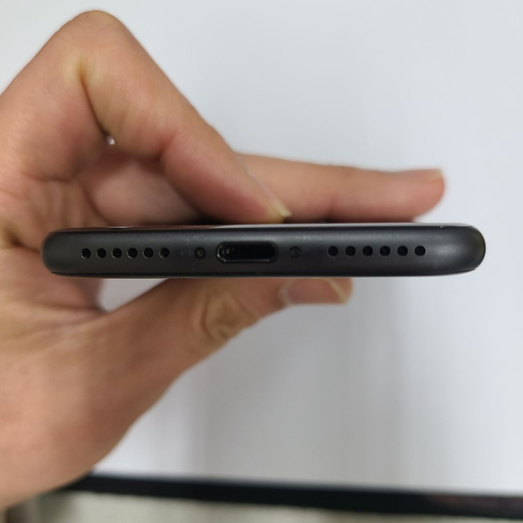 아이폰 8 블랙 128G A급 카메라무음 인스타 배터리100% 204067 이미지