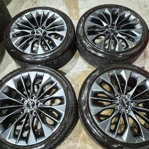 k8 다크스퍼터링 19인치 순정 휠타이어 판매합니다 이미지