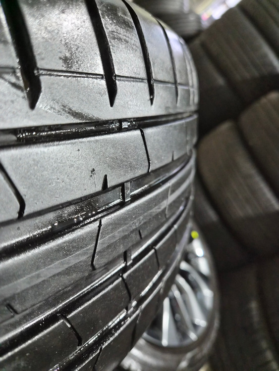 k8 다크스퍼터링 19인치 순정 휠타이어 판매합니다 이미지