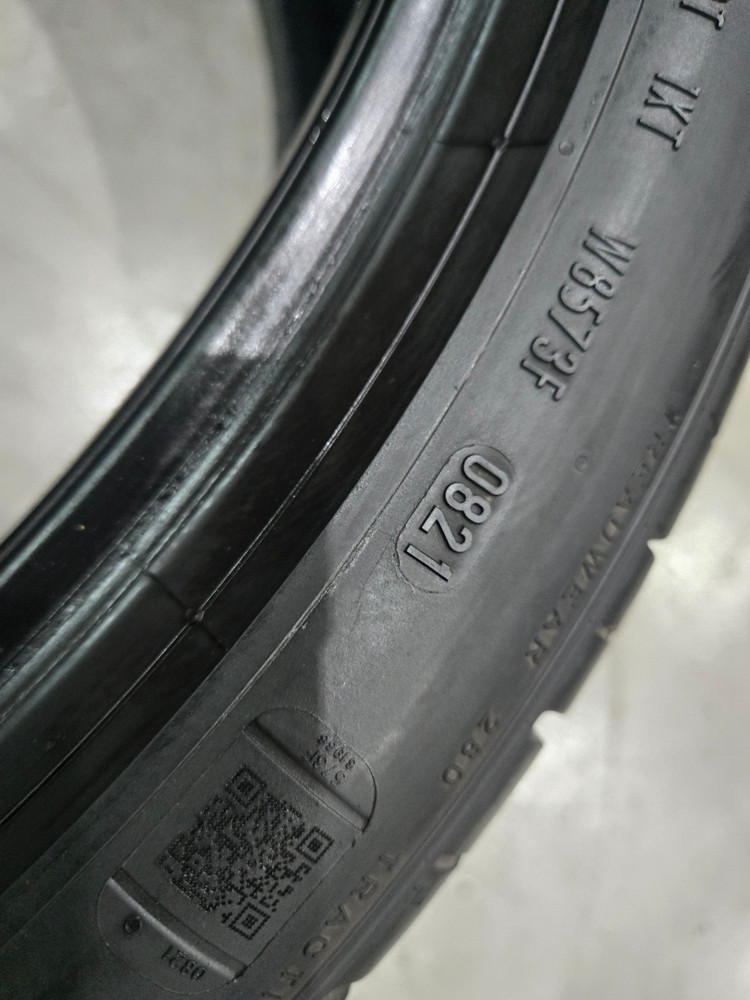 285 35 21 피렐리 피제로 중고타이어 2본 판매합니다 이미지