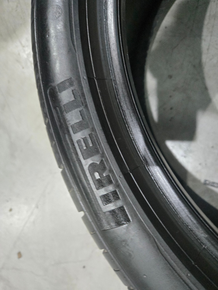 285 35 21 피렐리 피제로 중고타이어 2본 판매합니다 이미지