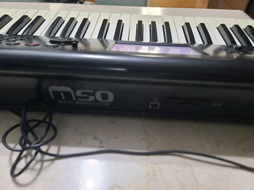 코르그 m50 신디사이저 73건반 이미지