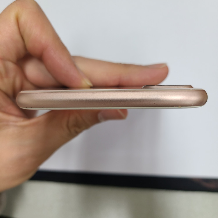 아이폰 8플러스 로즈골드 64G 인스타 버전 14.3 배터리100% 213120 이미지