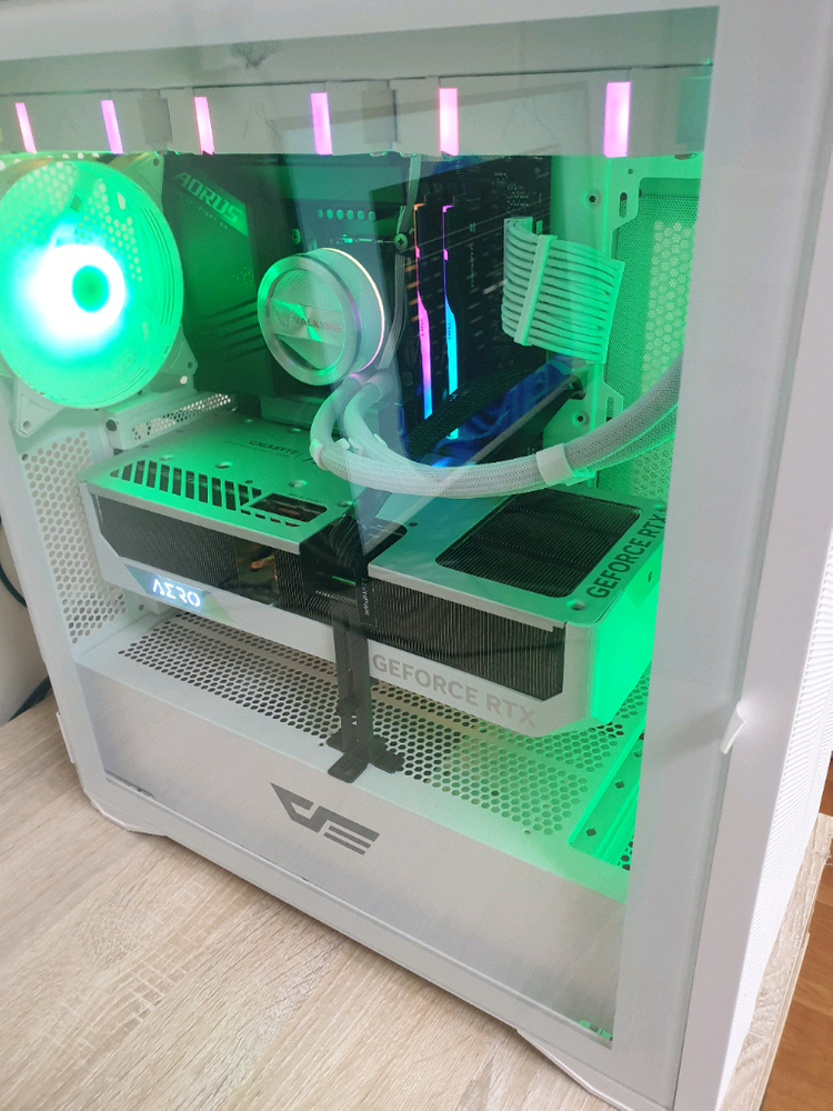 13900K 수냉 64G 2T RTX4080 SUPER 화이트 신품동일 하이엔드급 본체 이미지