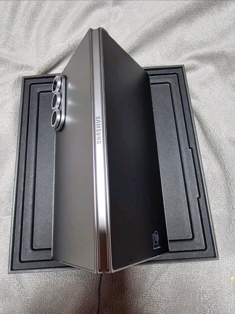 삼성갤럭시 Z폴드7 512GB 최상급 판매해요 이미지