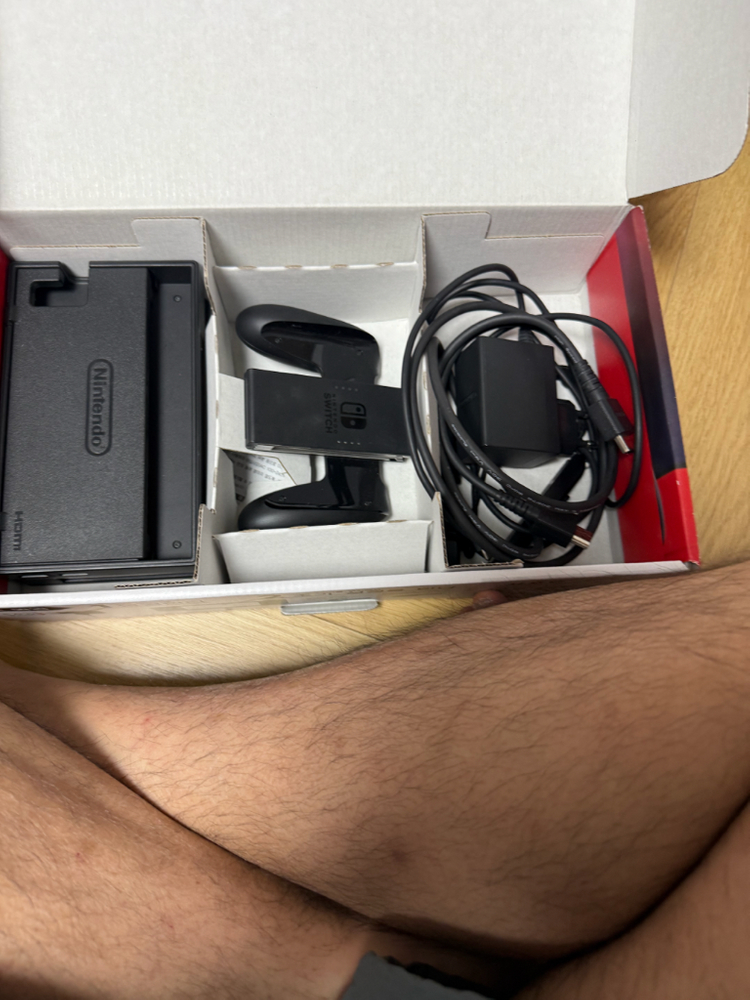 휴대용 게임기 본체 + 게임 4종 세트 이미지