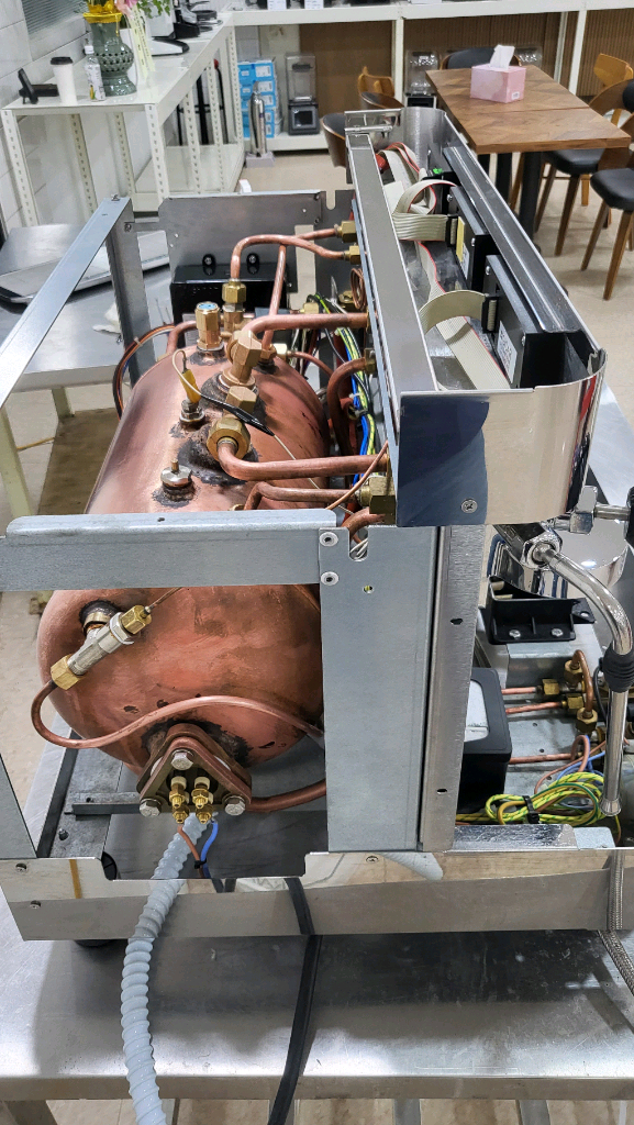 누오바 8B 피렌체 커피머신 시그마전자동그라인더 포함 이미지