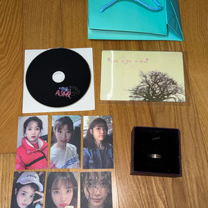 아이유 10주년 팬미팅 역조공 음파반지 이미지