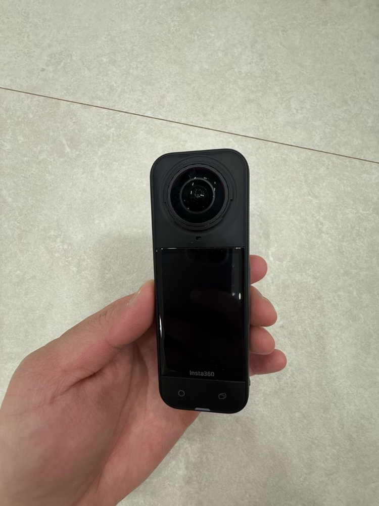 인스타360 X5 포준번들 판매합니다. 이미지