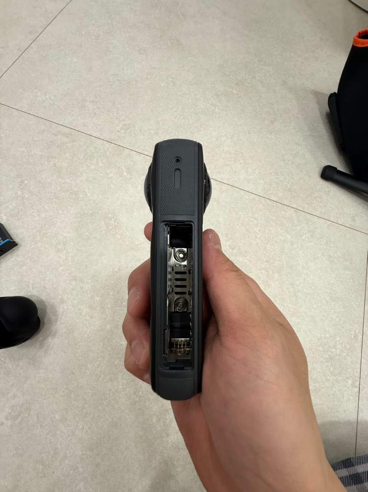 인스타360 X5 포준번들 판매합니다. 이미지