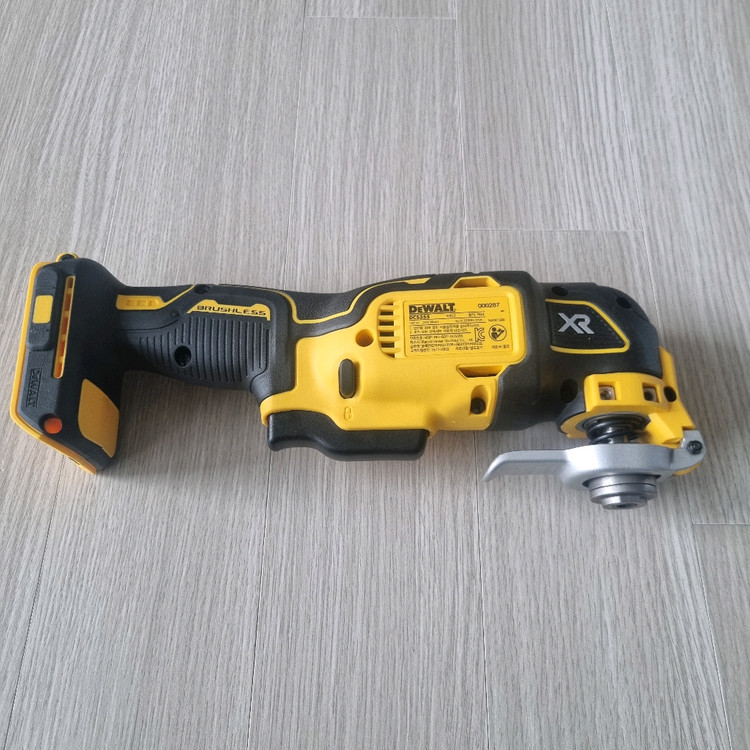 디월트 20V 멀티커터 DCS355N(새제품) 이미지