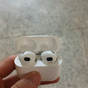 에어팟 3세대 2개 같이해서 7만원에팔아요 이미지