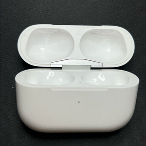 에어팟 프로2 본체 8핀 이미지