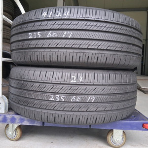 한국24년95%급.235 90 17/2356017중고타이어.2개 양주동두천의정부싼타이어 이미지