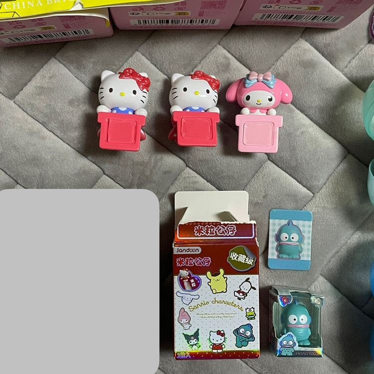 산리오 레드 키티 마멜 히퍼 쌀알피규어 가챠 한교동 농심 과자 새우깡 베이비 마이멜로디 시나모롤 잘자요 쿠로미 히퍼 이미지