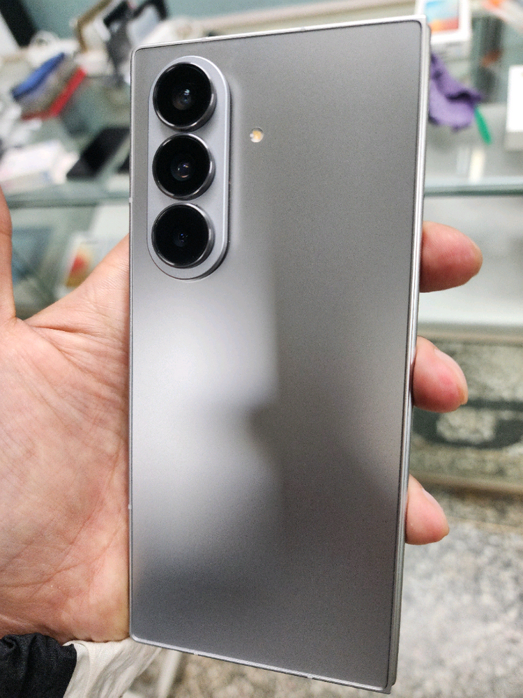 갤럭시Z폴드7 깨끗한A급(실사용5개월 불량없이 깔끔^^!) 이미지