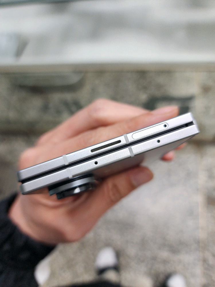 갤럭시Z폴드7 깨끗한A급(실사용5개월 불량없이 깔끔^^!) 이미지