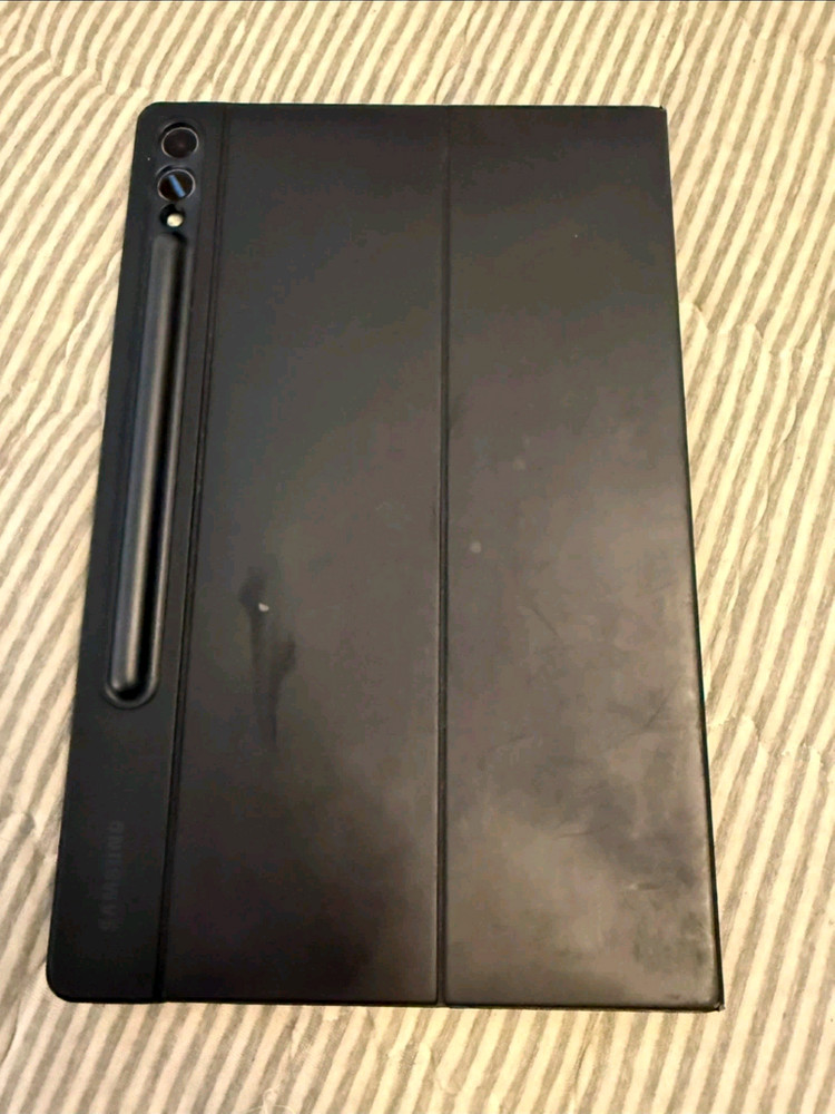 갤럭시탭s9플러스 256gb + 삼성정품키보드케이스 이미지