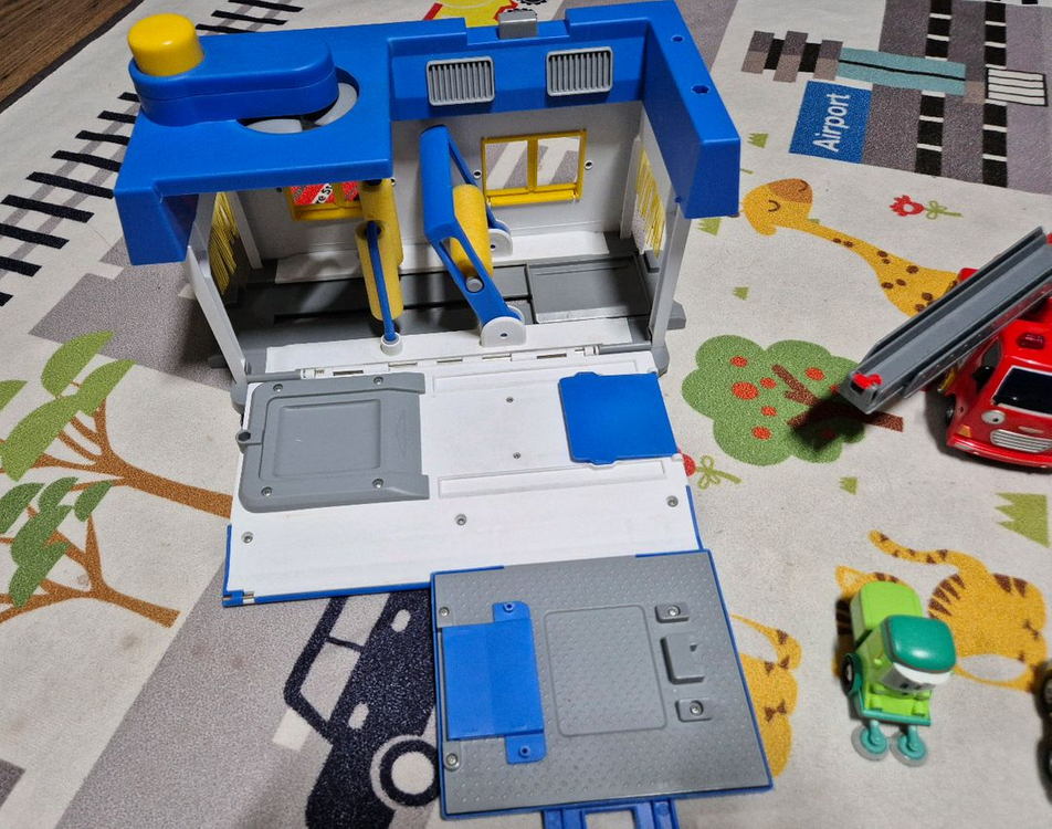 로보카폴리 세차장 다이캐스팅 미니카 숫자 사물책 타요등 이미지