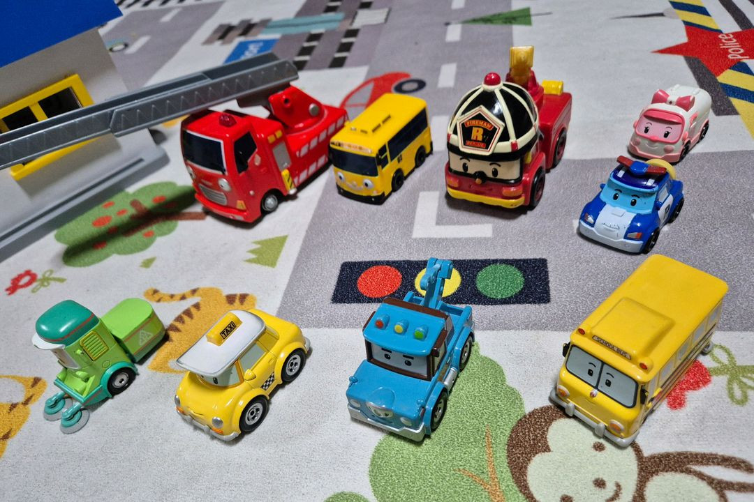 로보카폴리 세차장 다이캐스팅 미니카 숫자 사물책 타요등 이미지