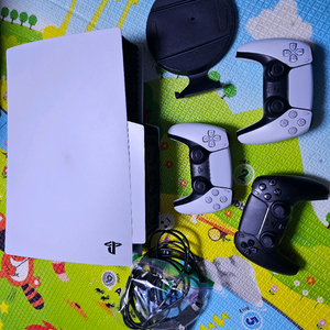 PS5 디지털 + 듀얼센스 2개 정품충전기 팝니다 이미지