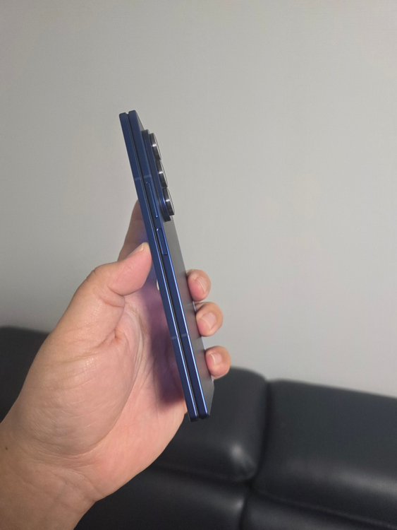 갤럭시 Z폴드7 블루 256기가 SS급 팔아요~ 이미지