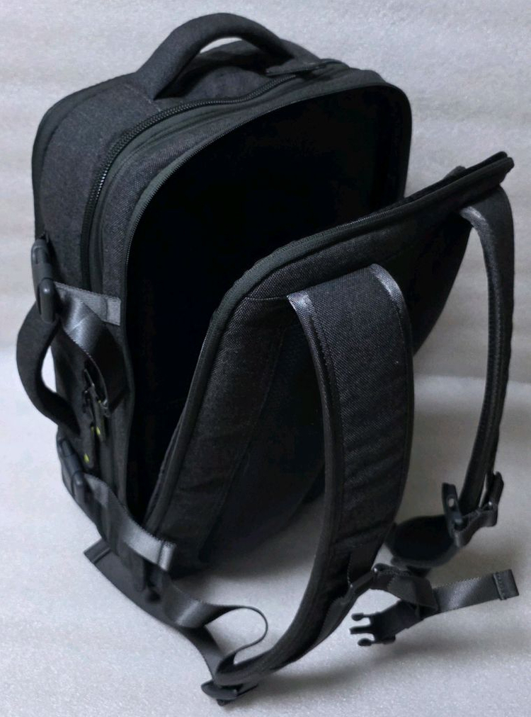인케이스INCASE EO Travel Backpack 노트북백팩 여행배낭 이미지