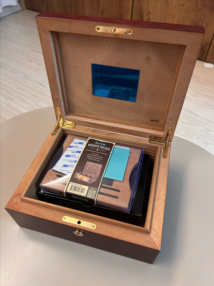 아도리니 트라이스트 디럭스 휴미더 시가 보관 케이스 이미지