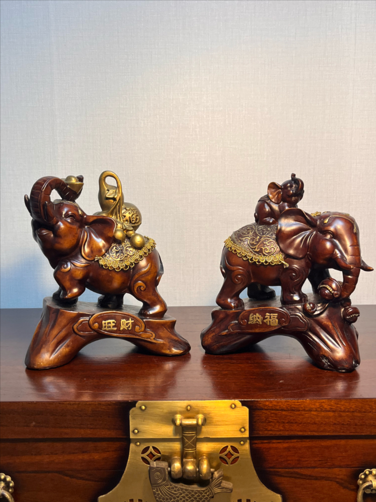 코끼리 조각상 (납복, 왕재) 이미지