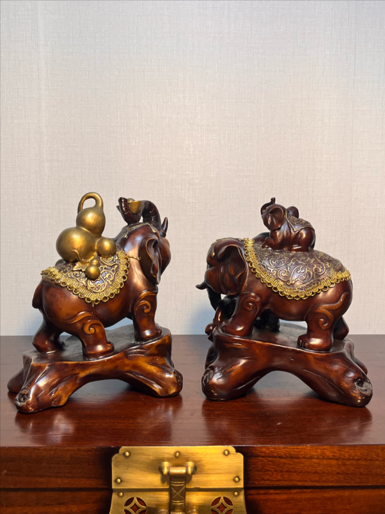 코끼리 조각상 (납복, 왕재) 이미지