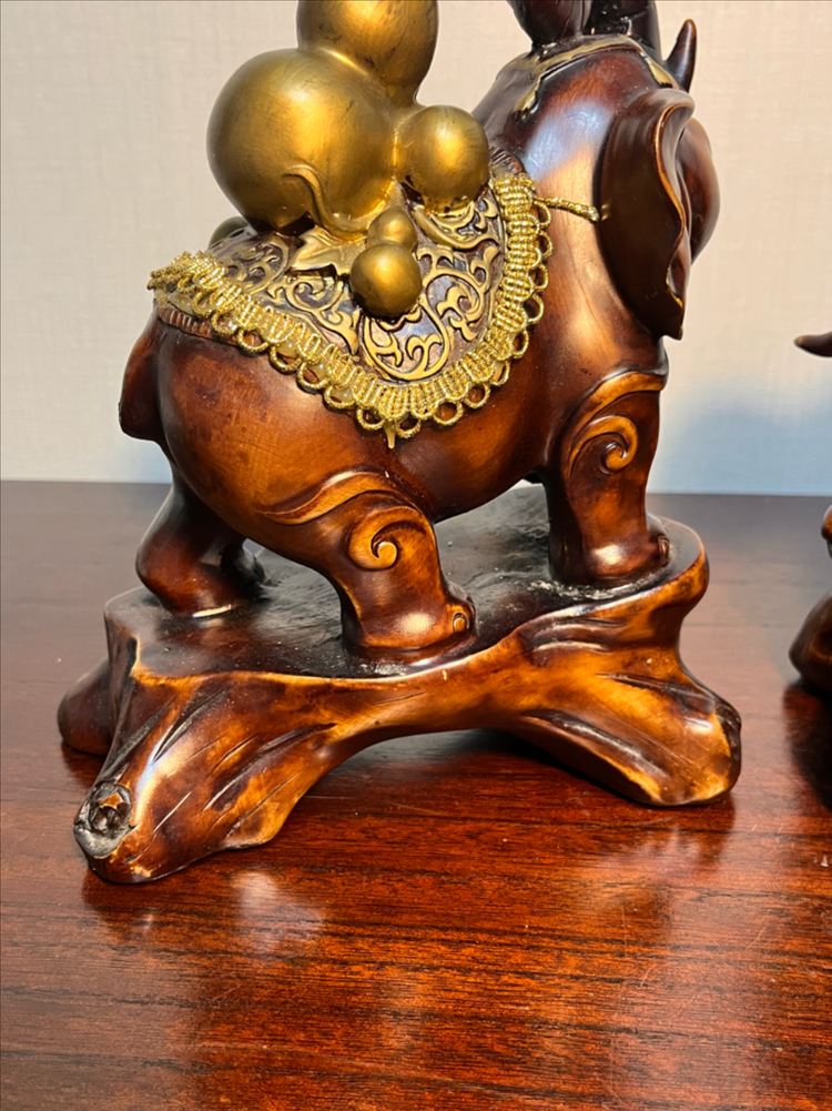 코끼리 조각상 (납복, 왕재) 이미지