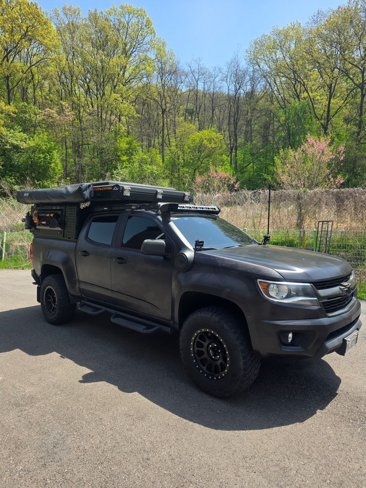 쉐보레 콜로라도 큐브캠퍼V2(캐노피캠퍼) 풀풀옵션 판매합니다. 이미지