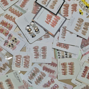 랜덤 네일팁 이미지