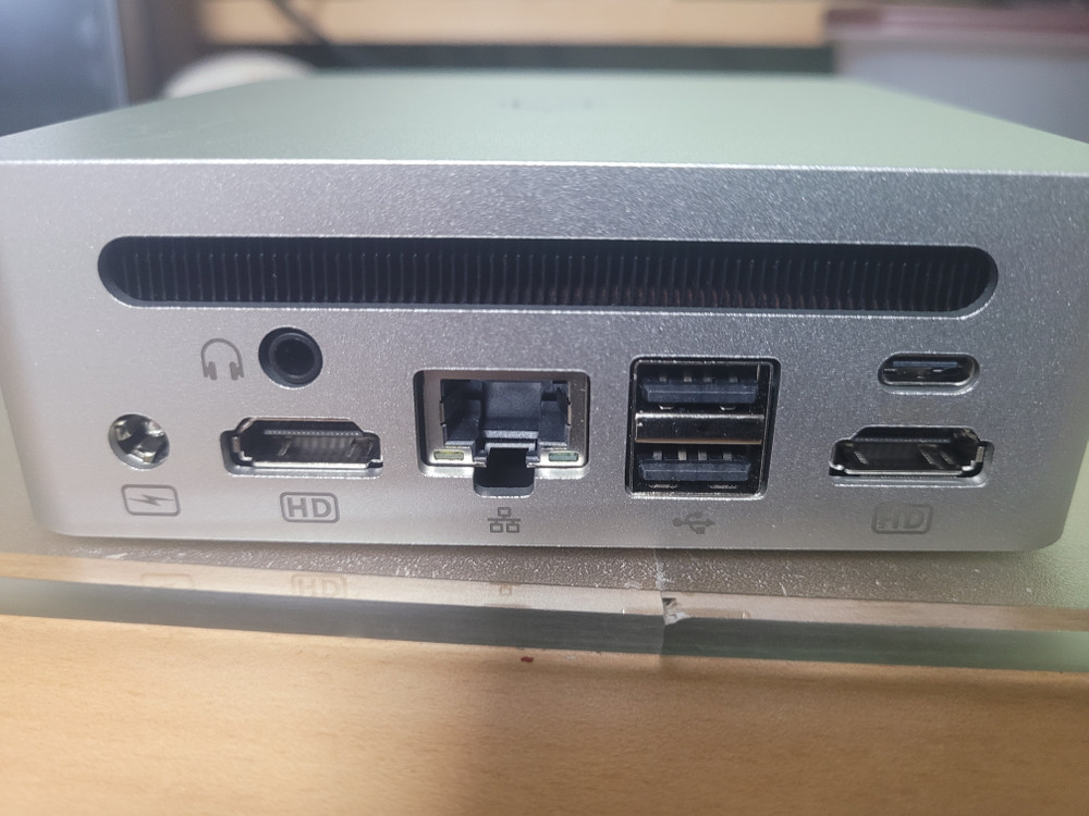 Genmachine 라이젠7 4700U 16기가 미니pc 팝니다. 이미지