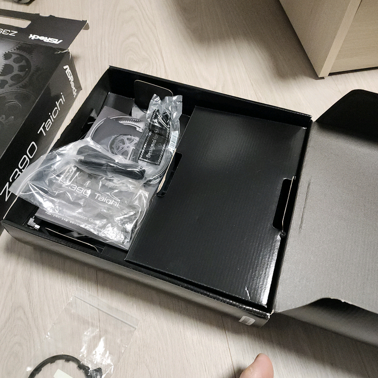 z390타이치 풀박 이미지