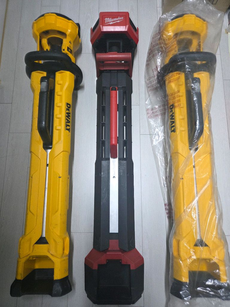 정품 디월트 임팩드릴 임팩랜치 해머드릴 그라인더 직쏘 컷쏘 멀티커터 스킬 월커터 실타카 플랜지쏘 루터 대패 스피커 이미지