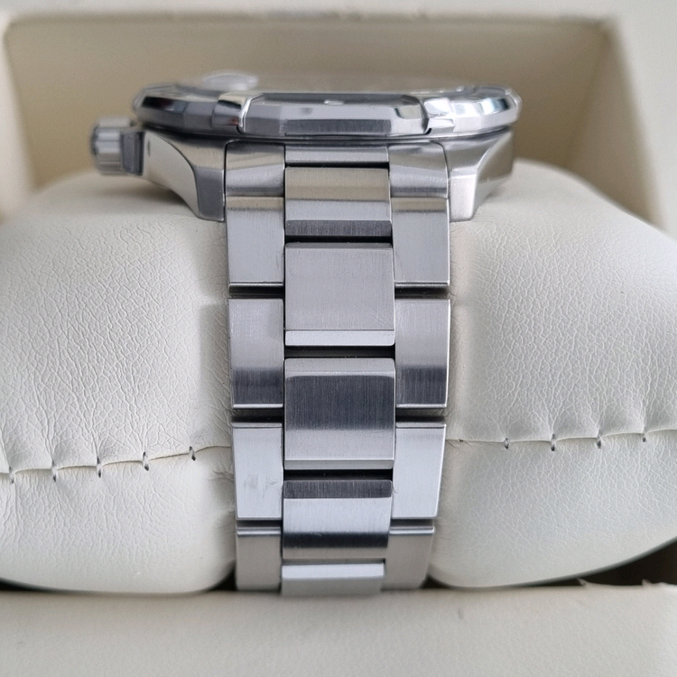 태그호이어 아쿠아레이서 300 오토 청판 41mm WBD2112(2018.12) 이미지